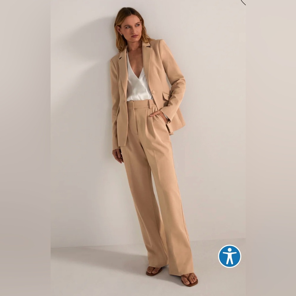 NWT Favorite Daughter Favorite Beige Pants Size 4